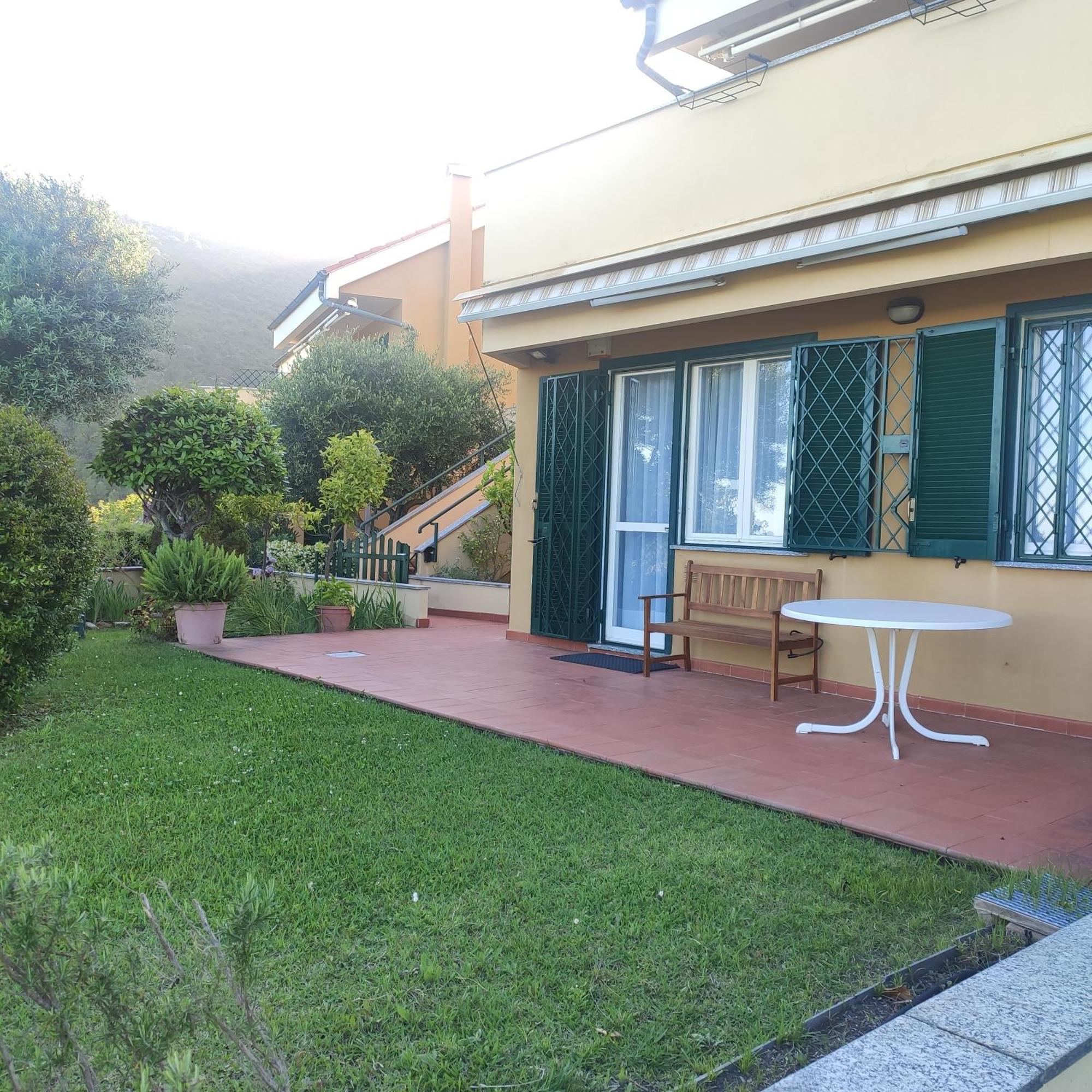 Il Giardino Sull'Isola - Appartamento - Bergeggi Exterior foto